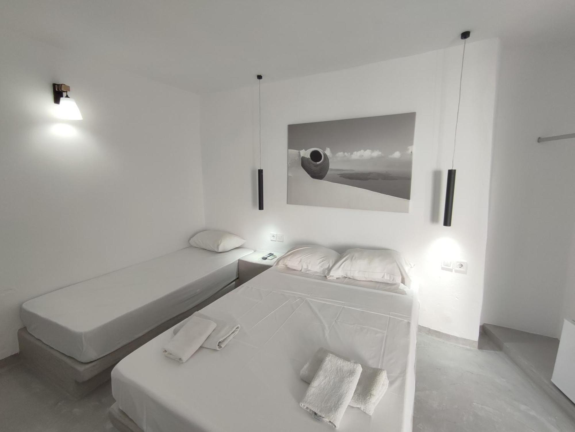 Fira Comfort Rooms Extérieur photo
