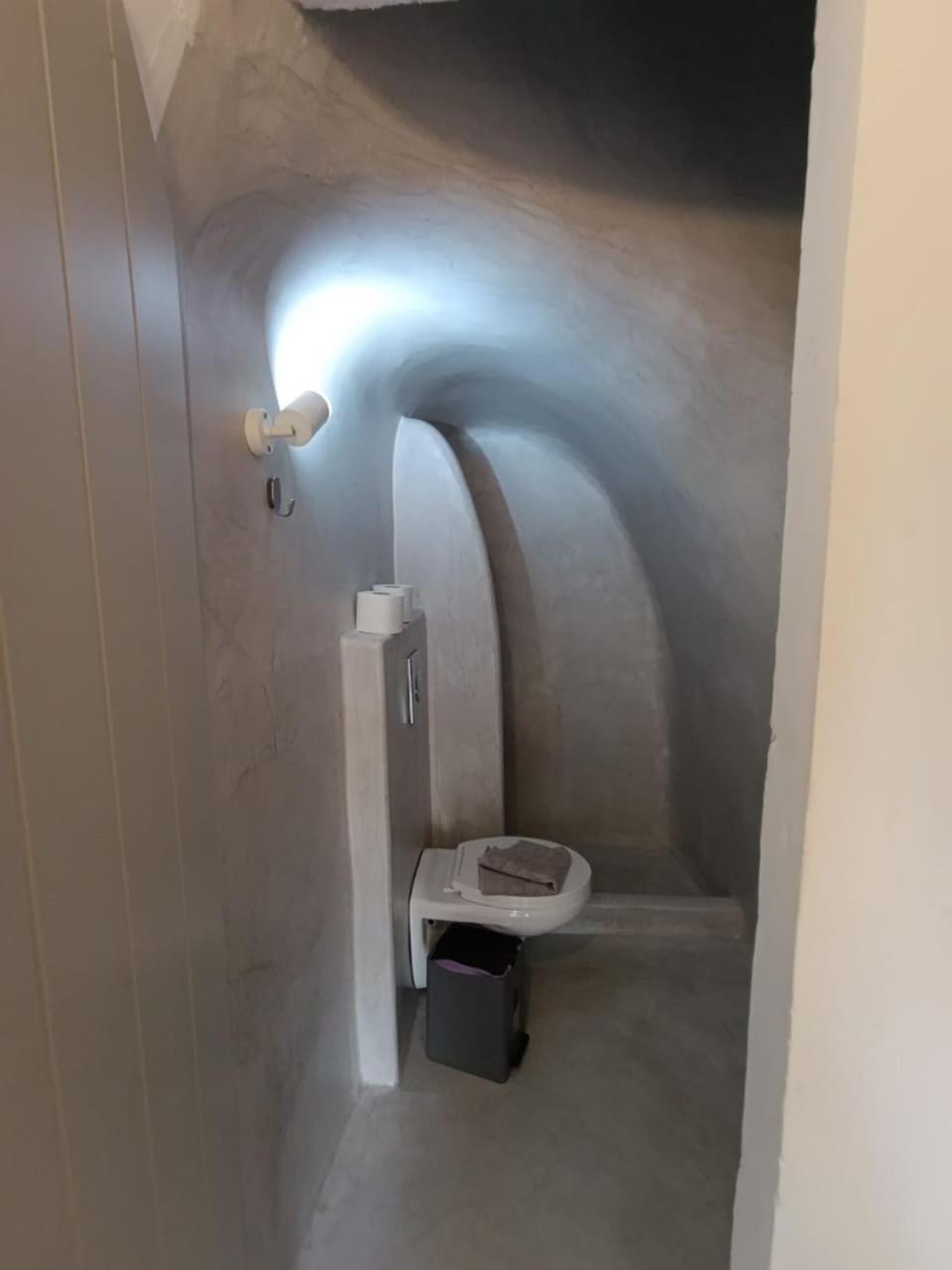 Fira Comfort Rooms Extérieur photo