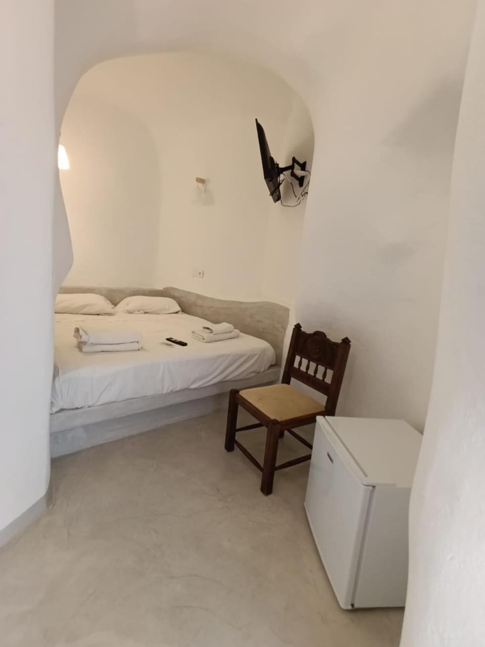 Fira Comfort Rooms Extérieur photo