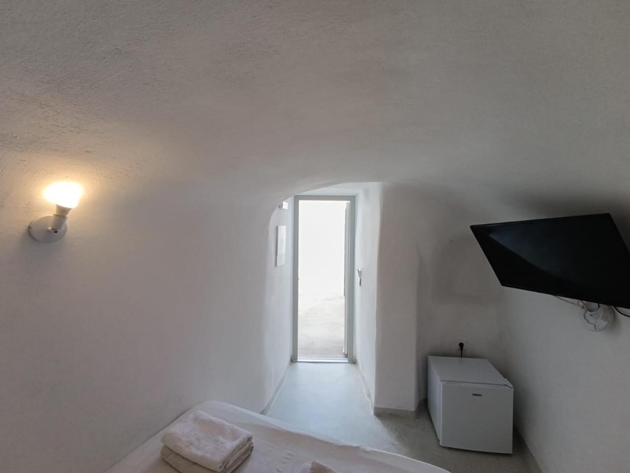 Fira Comfort Rooms Extérieur photo